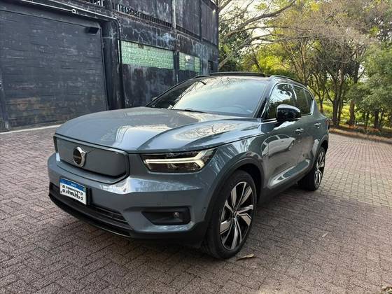 VOLVO XC40 P8 RECHARGE ELECTRIC BEV PURE AWD VOLVO XC40 P8 RECHARGE ELECTRIC BEV PURE AWD